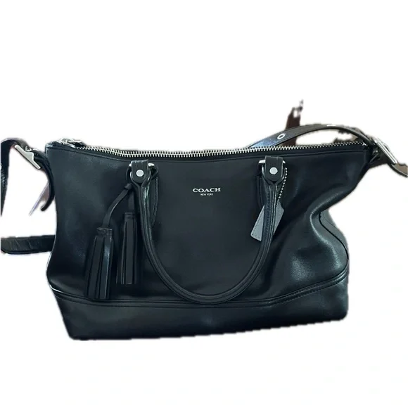 Coach Woman’s purse bag black silver zippers adjustable strap travel luxury - Picture 2 of 10